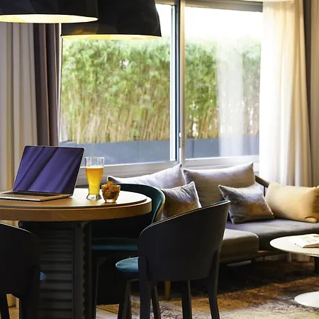 Relais De Lyon By Malone