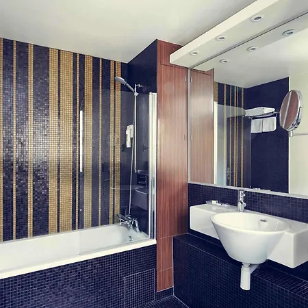 Отель Hotel Relais De Lyon By Malone 4*