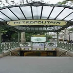 Otel Relais De Lyon By Malone