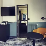Relais De Lyon By Malone 4*