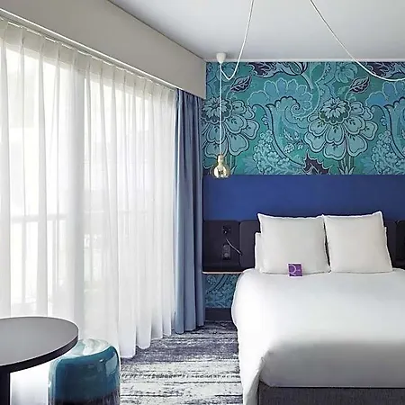 Отель Relais De Lyon By Malone 4*