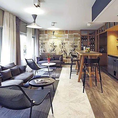 Relais De Lyon By Malone 4*