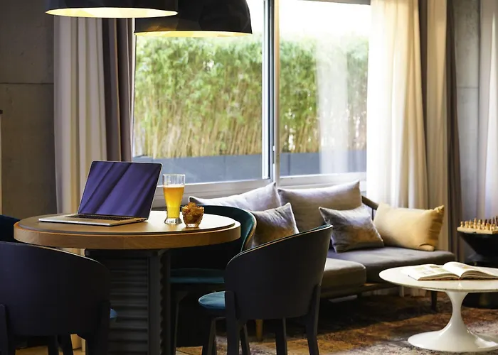 Relais De Lyon By Malone