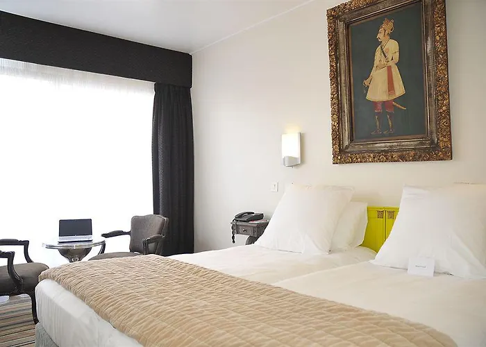 Relais De Lyon By Malone 4*